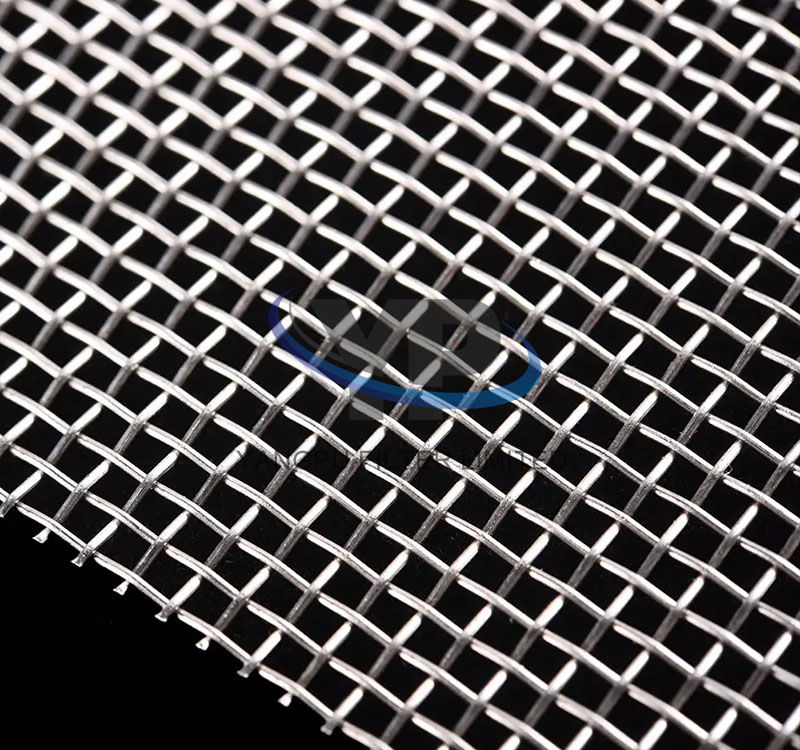 Square-hole-perforated-metal.jpg